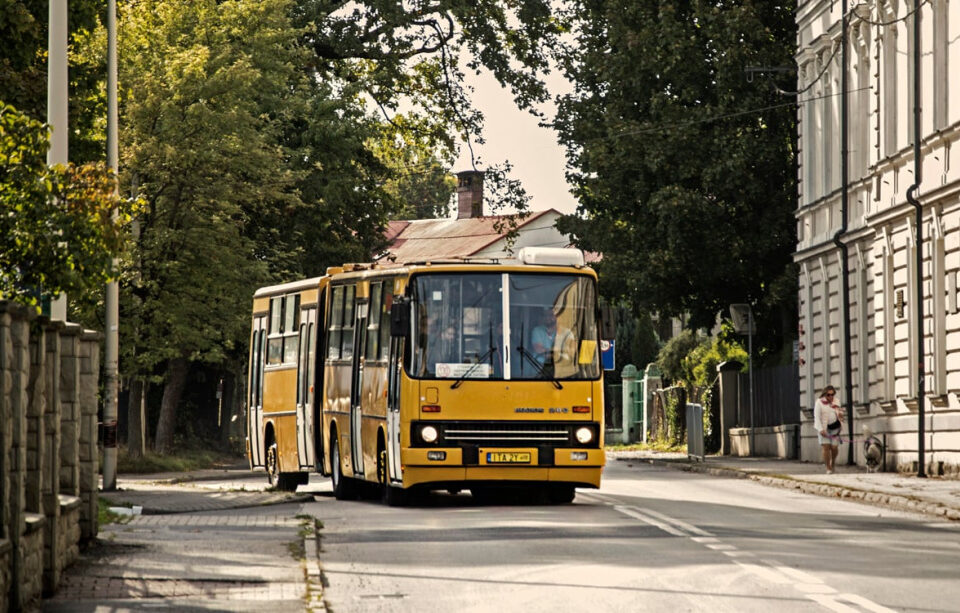 Kultowy Ikarus wraca na ulice Bielska-Białej. Przed mieszkańcami wyjątkowy weekend z historią komunikacji